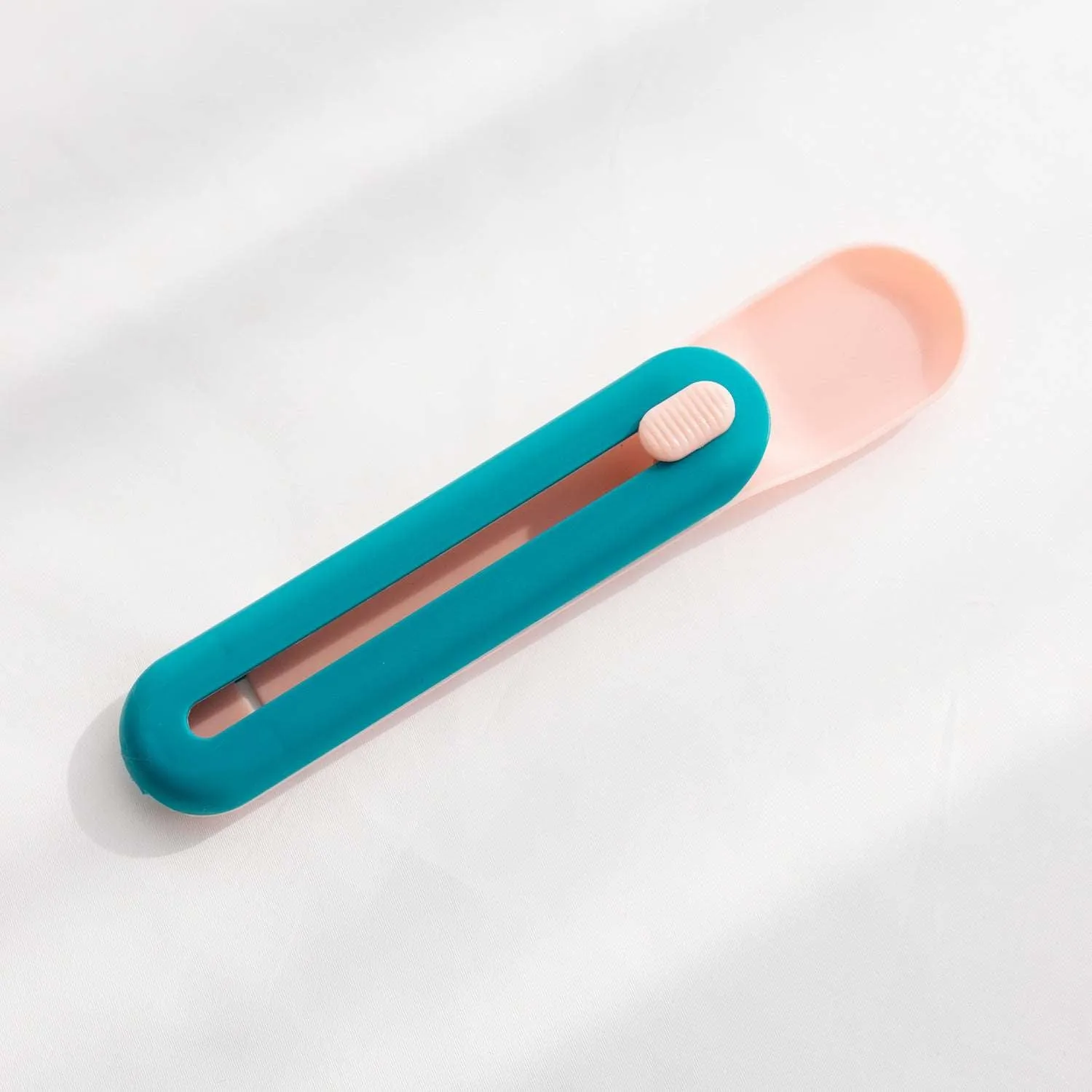 Cat Strip Spoon Feeder – Squeeze Snack & Pet Feeding Tool