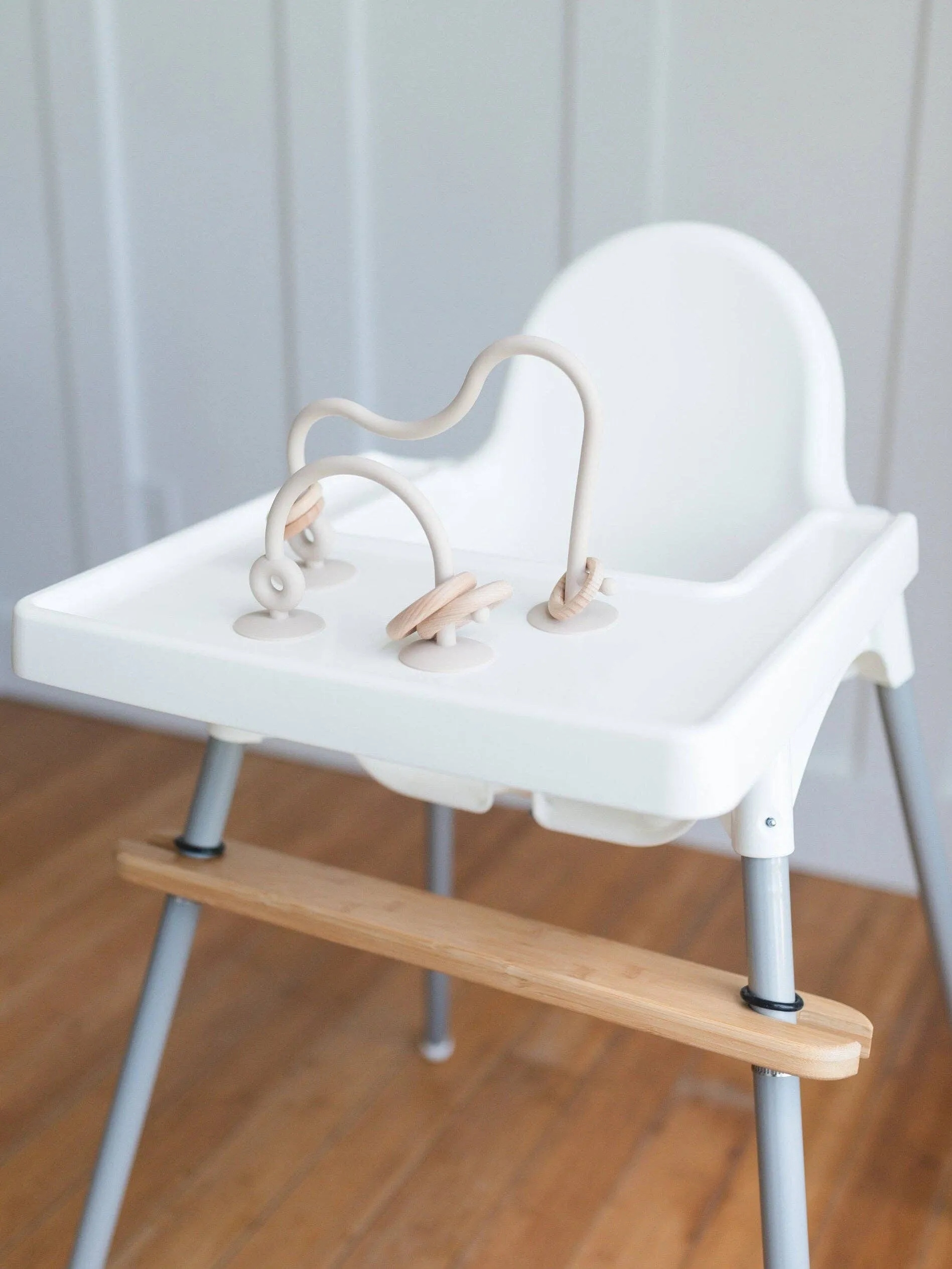 Silicone Highchair Toy - Fun & Safe Mealtime Companion for Babies