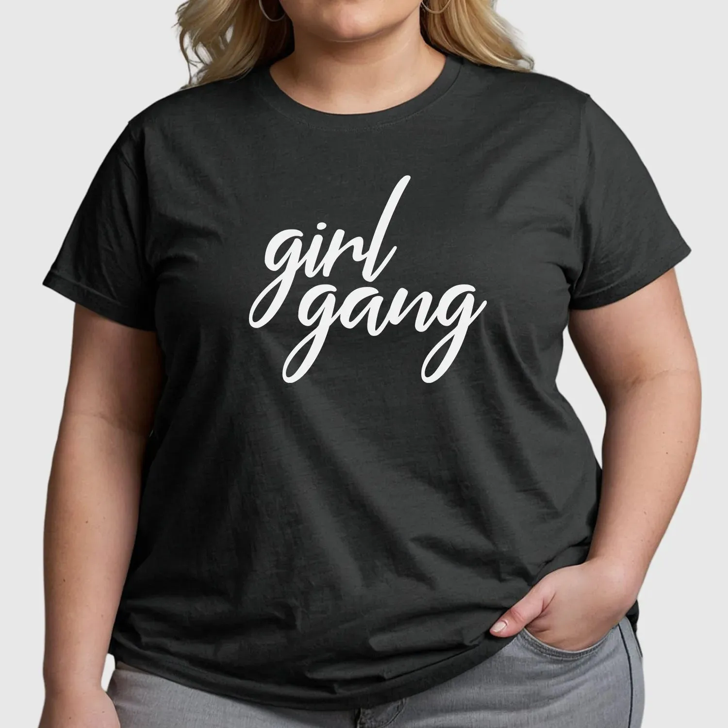 Sisterhood Chic T-Shirt - Cosy & Stylish - Women's Apparel - Urban Design